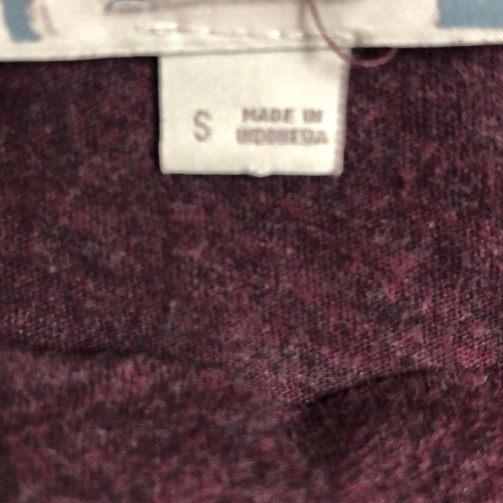 Flowered Maroon Top - Picture 3 of 4